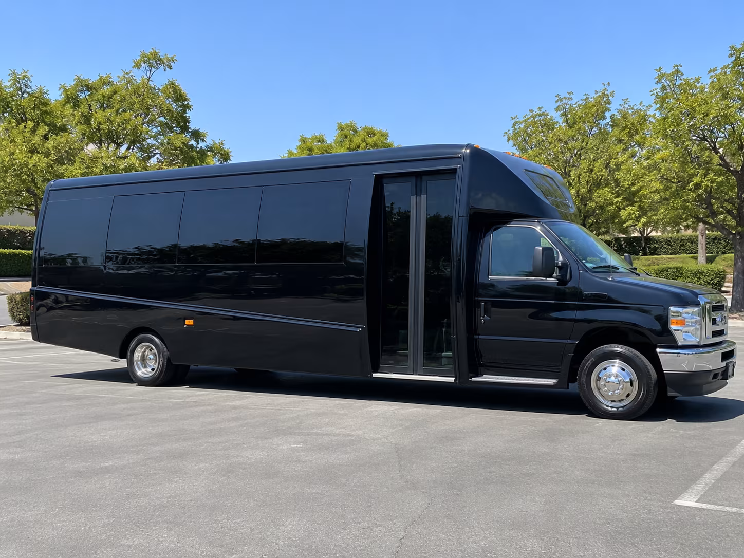 lawton private airport shuttles for lawton pickups and drop offs