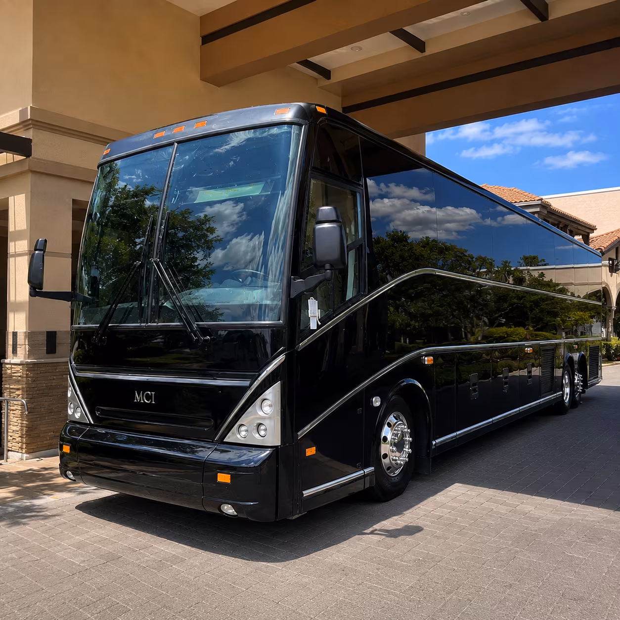 normancharterbuscompany com connects norman groups flying in for graduations and campus events